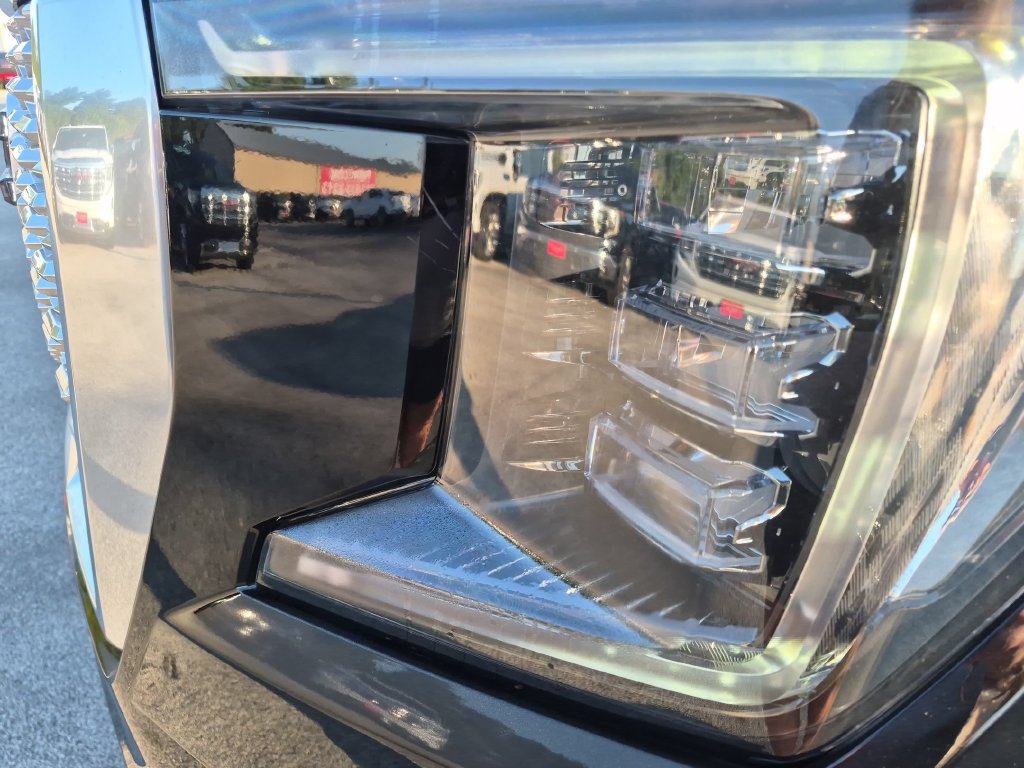 Used 2024 GMC Yukon Denali w/ Denali Reserve Package AWD/4WD image 6