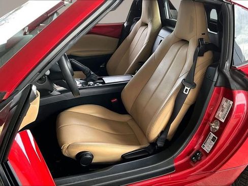 Used 2017 MAZDA MX-5 Miata RF Grand Touring image 17