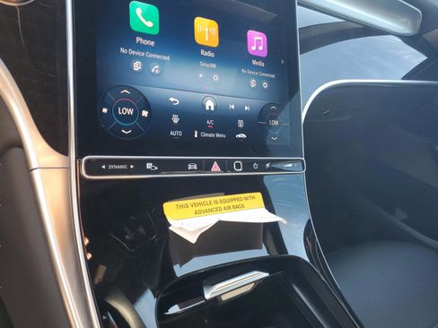 Used 2025 Mercedes-Benz GLC 300 image 30