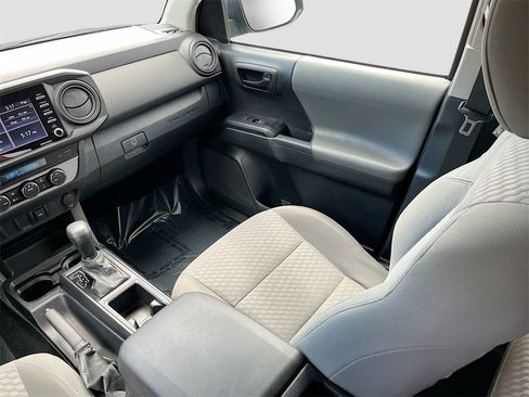 Used 2022 Toyota Tacoma SR image 21