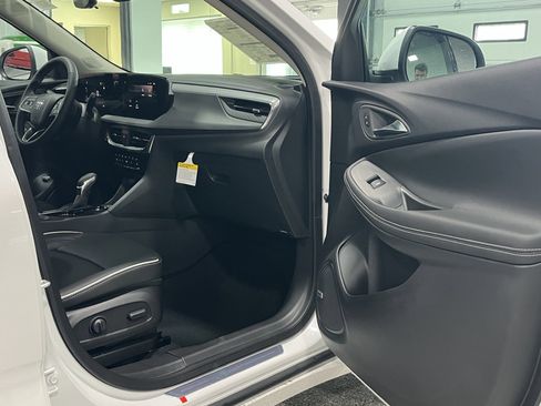 New 2026 Buick Encore GX Avenir w/ Avenir Technology Package AWD/4WD image 8