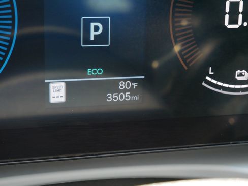 Used 2026 Hyundai Tucson Blue SE AWD/4WD image 32