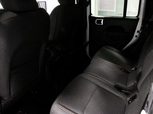 Used 2025 Jeep Gladiator Sport AWD/4WD image 21