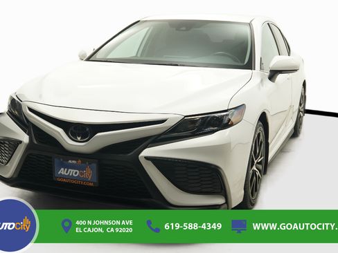 Used 2024 Toyota Camry SE w/ Blackout Package (TMS) FWD image 1