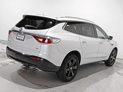 Used 2023 Buick Enclave Essence w/ Experience Buick Package FWD image 6