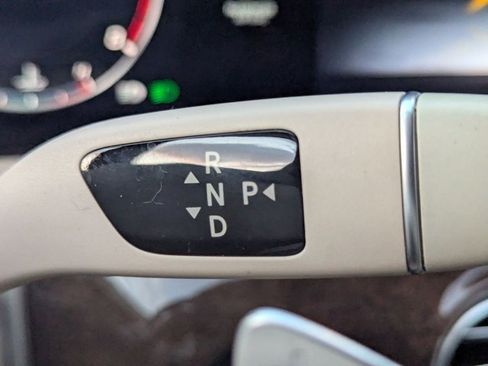 Used 2019 Mercedes-Benz S 560 Sedan image 20