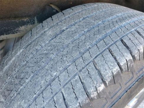 Used 2025 GMC Sierra 1500 SLT image 39