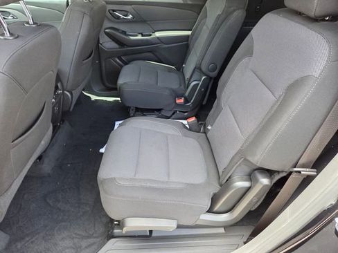 Certified 2023 Chevrolet Traverse LT FWD image 12