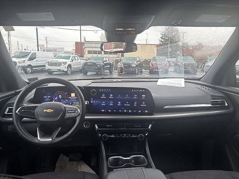 Certified 2024 Chevrolet Traverse LT w/ Trailering Package image 10