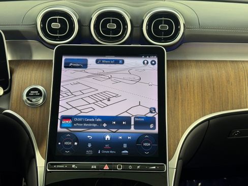 Used 2024 Mercedes-Benz GLC 300 image 26