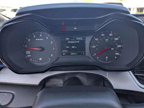 Used 2025 Chevrolet Trax LS image 29