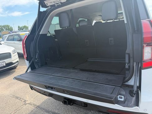 Used 2025 Ford Expedition Active AWD/4WD image 9