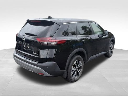 Used 2022 Nissan Rogue SV AWD/4WD image 3
