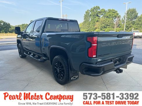 Used 2025 Chevrolet Silverado 2500 LTZ w/ LTZ Plus Package AWD/4WD image 6