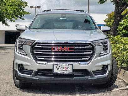 Used 2022 GMC Terrain SLT w/ Infotainment Package II