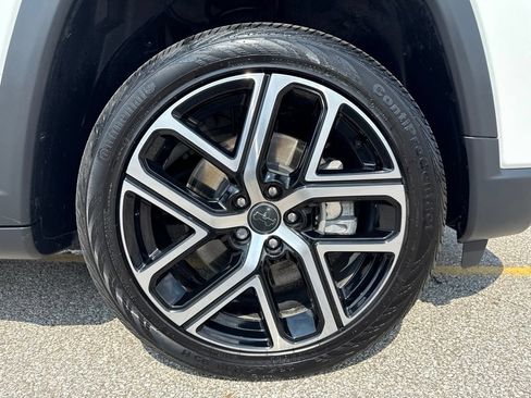 Used 2025 Jeep Compass Limited AWD/4WD image 38