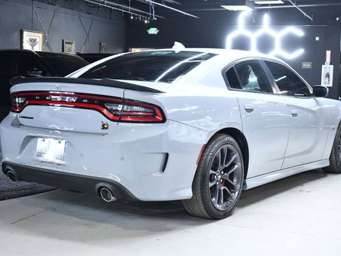 Used 2021 Dodge Charger Scat Pack RWD image 6