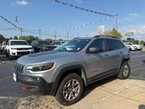 Used 2020 Jeep Cherokee Trailhawk image 4