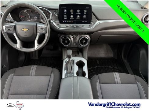 Used 2024 Chevrolet Blazer LT w/ Convenience Package FWD image 11