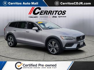 Used 2026 Volvo V60 B5 Cross Country Plus w/ Climate Package AWD/4WD video 1