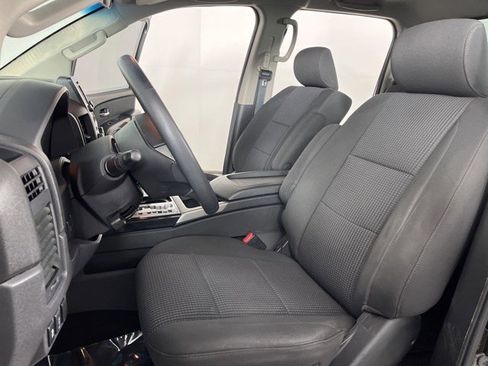 Used 2015 Nissan Titan SV w/ SV Value Truck Package image 14