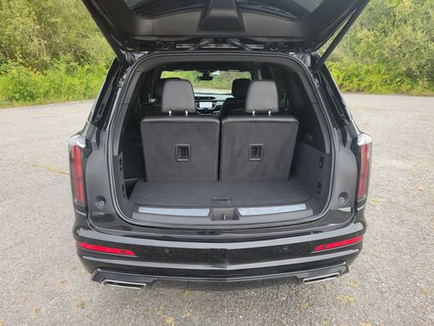 Certified 2024 Cadillac XT6 Sport w/ Technology Package AWD/4WD image 18