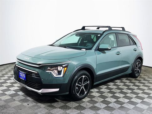 Used 2025 Kia Niro EX image 4
