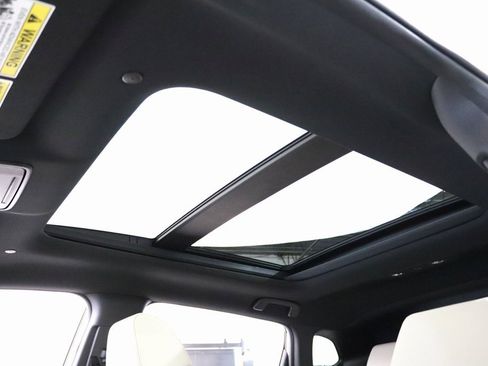 Certified 2025 Acura ADX A-Spec image 24