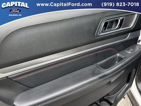 Used 2016 Ford Explorer Sport AWD/4WD image 17