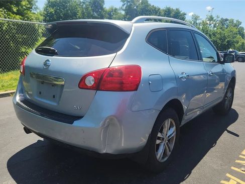 Used 2012 Nissan Rogue SV FWD image 2