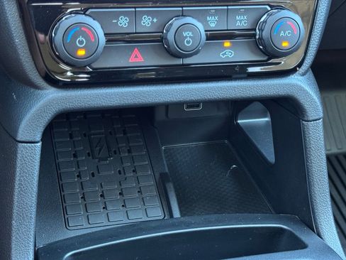 New 2025 Ford Ranger XLT w/ Equipment Group 301A High image 14