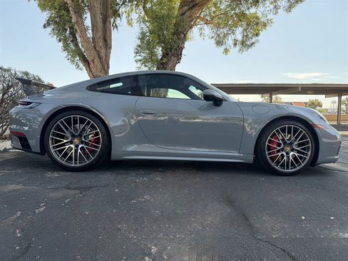Used 2024 Porsche 911 Carrera 4S w/ Premium Package AWD/4WD image 32