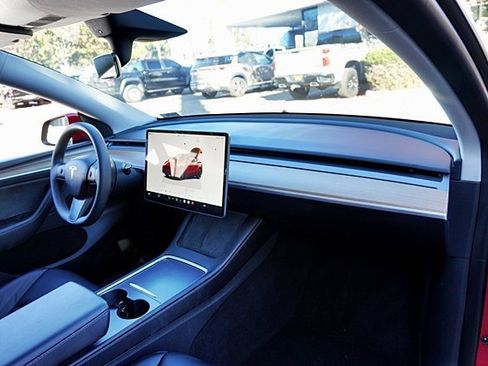 Used 2023 Tesla Model Y Long Range image 10