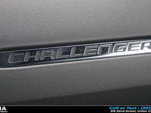 Used 2014 Dodge Challenger R/T image 20