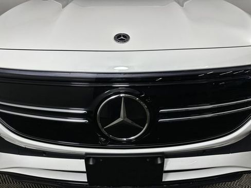 Used 2023 Mercedes-Benz EQB 300 4MATIC w/ AMG Night Package image 9