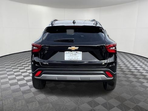 Used 2026 Chevrolet Trax LT w/ Driver Confidence Package image 5