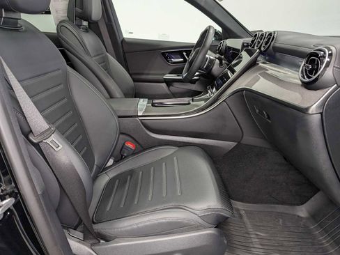 Certified 2026 Mercedes-Benz GLC 300 4MATIC image 38