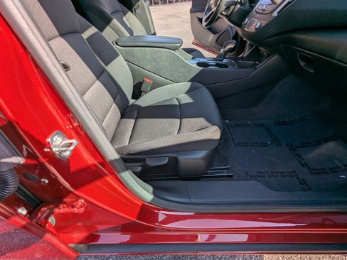 Used 2024 Chevrolet Malibu LT image 13