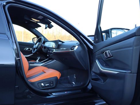 Used 2023 BMW M3 Competition image 28