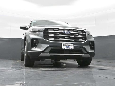 New 2026 Ford Explorer Active w/ Active Comfort Package image 19