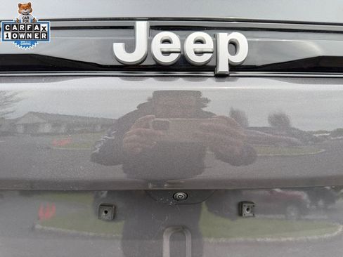 Certified 2025 Jeep Grand Cherokee Limited AWD/4WD image 17