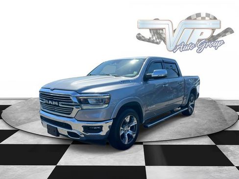 Used 2022 RAM 1500 Laramie AWD/4WD image 2