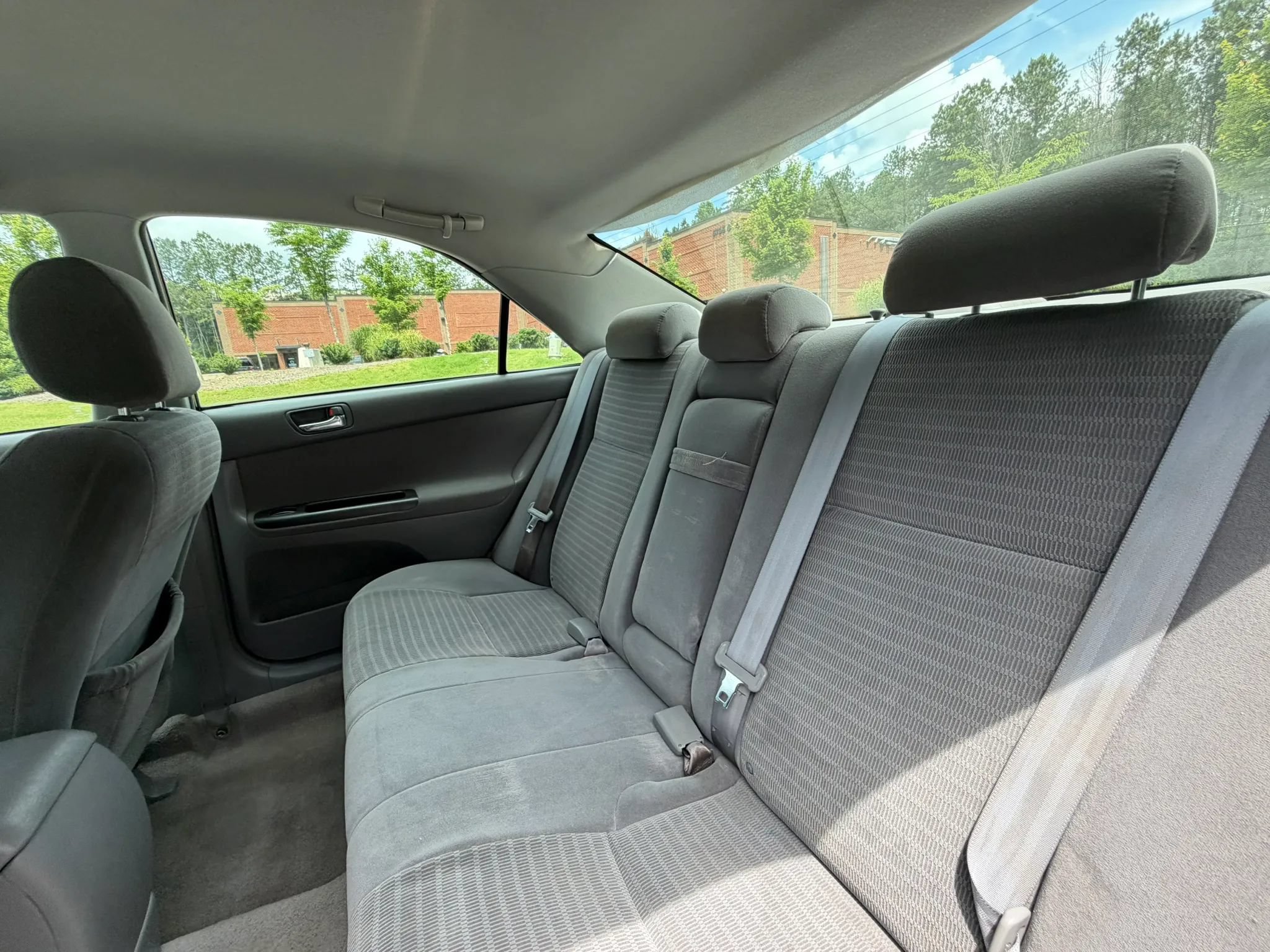 Used 2005 Toyota Camry LE FWD image 16