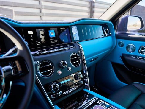 Used 2025 Rolls-Royce Cullinan image 63