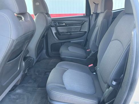 Used 2015 Chevrolet Traverse LT w/ Style and Technology Package image 36