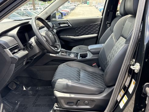 Used 2024 Mitsubishi Outlander SEL AWD/4WD image 17