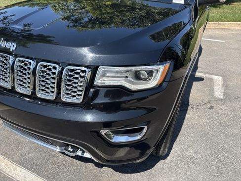 Used 2020 Jeep Grand Cherokee Overland AWD/4WD image 6