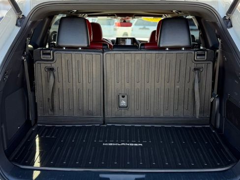 Used 2022 Toyota Highlander XSE AWD/4WD image 5