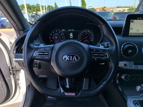 Used 2020 Kia Stinger GT1 AWD/4WD image 15