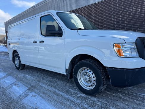 Used 2020 Nissan NV 2500 S image 26